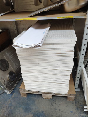 Dalles plafond en réemploi