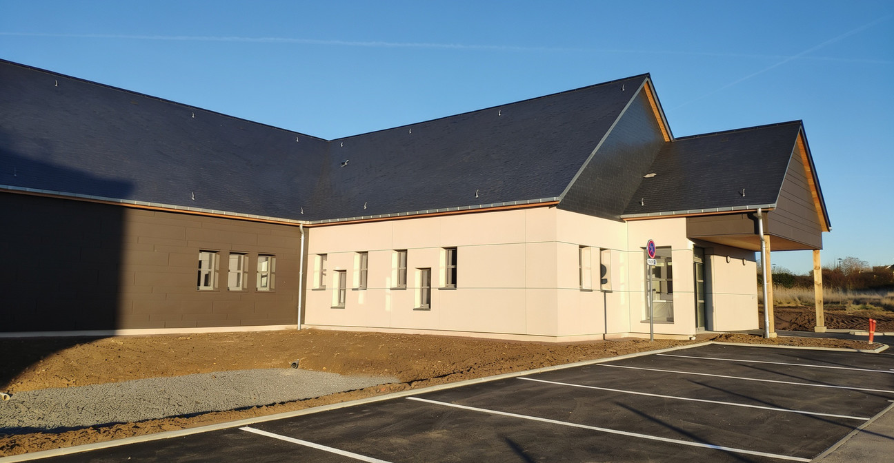 Bâtiment à double entrée